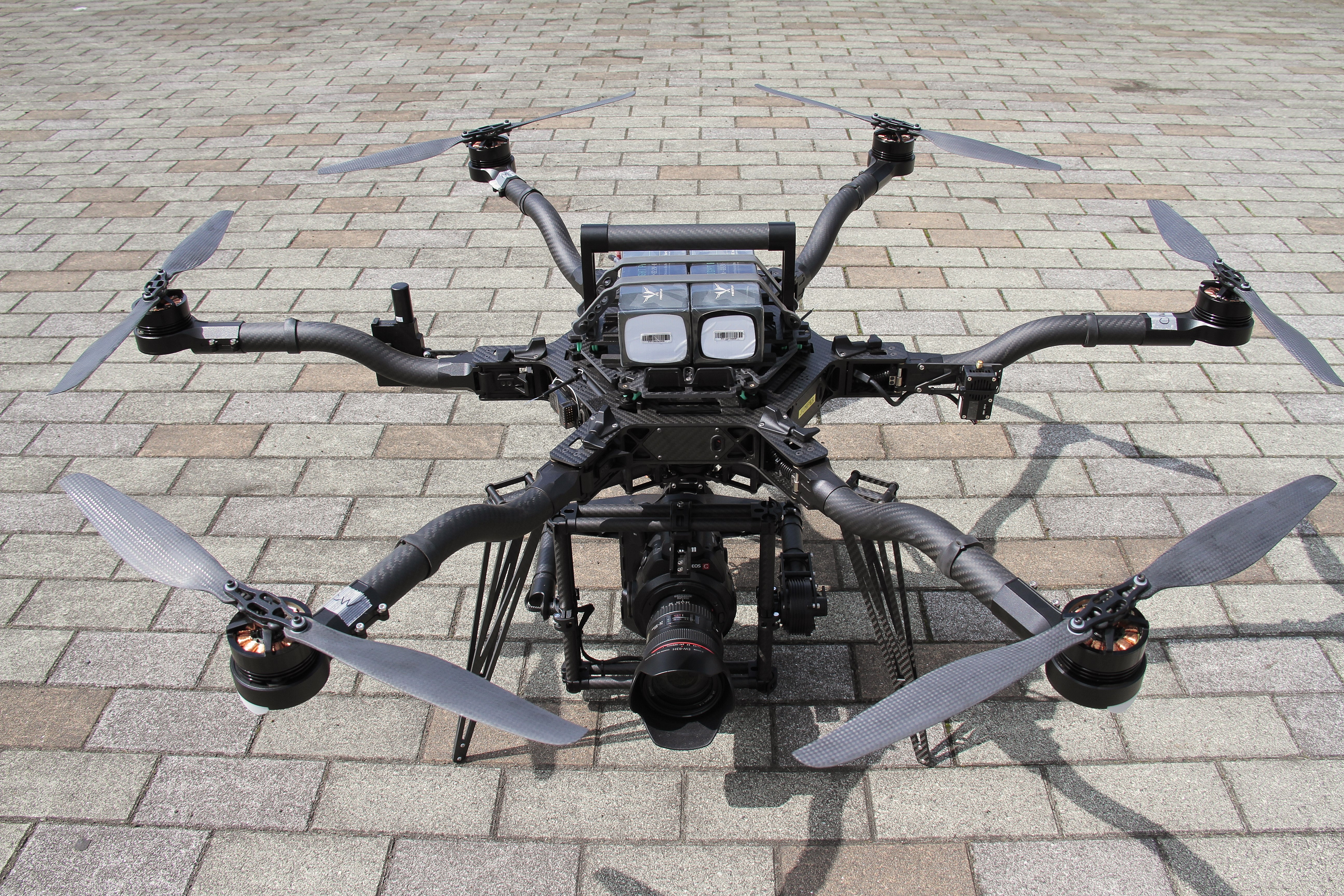 汎用大型機 Freefly ALTA 6